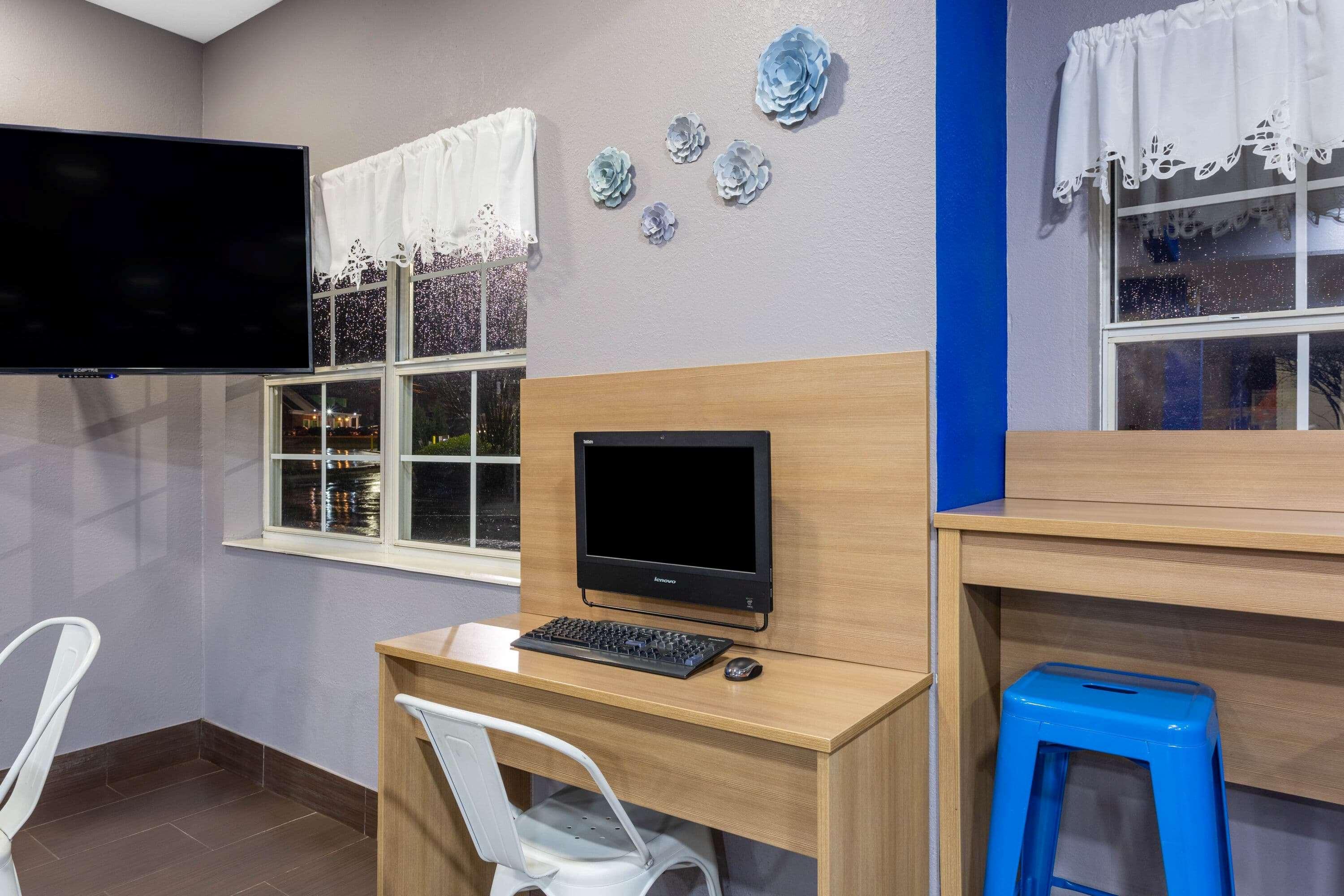 Microtel Inn & Suites By Wyndham Matthews/Charlotte Екстериор снимка